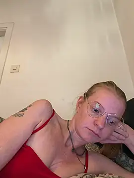 Watch jannis1992 live on EroticFlix - High definition streams