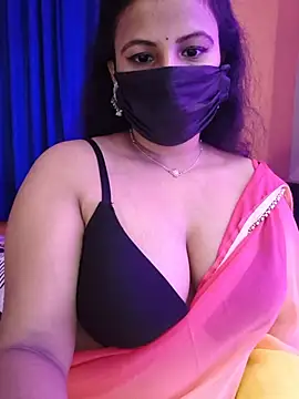 hot_alicee (F young) - boob show