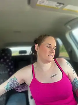 lolabunny9 (F milf) - Touch my gun & make me cum