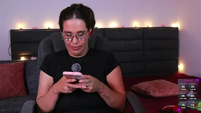 kathieandpovcock1 webcam