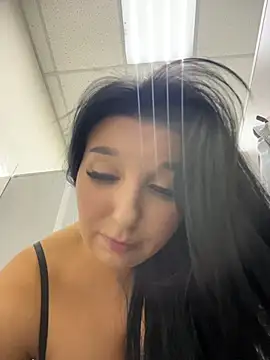 Tisha_Busty webcam