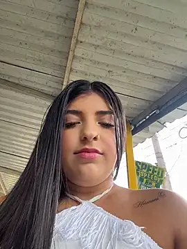 Isaa-Sweet webcam