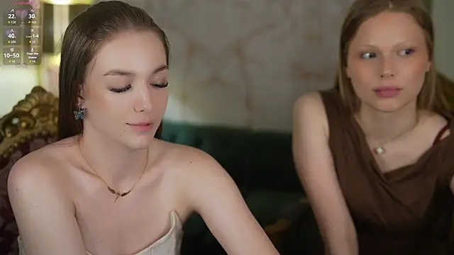 Ella_054 webcam