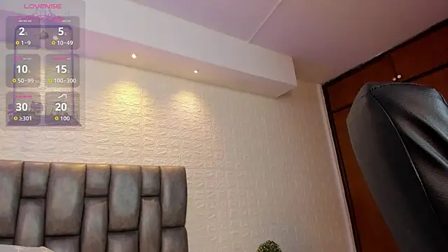 Caroline_Millerr webcam