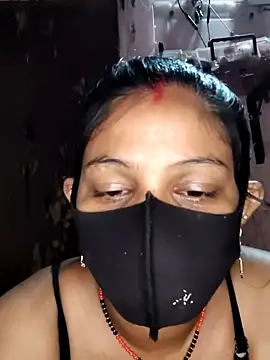 Hotcouplepriya webcam