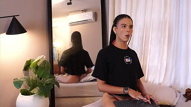 Luxa_Velvet webcam