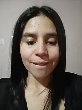 Cata_black webcam
