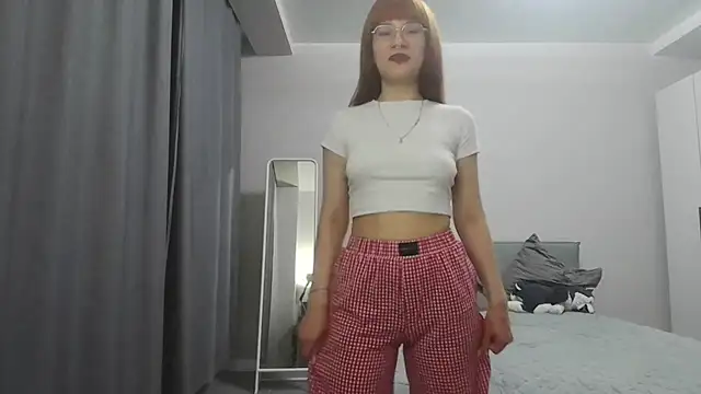 NeeCarfave webcam