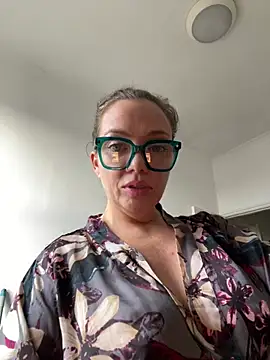 FemDom_RubyKnightXXO webcam