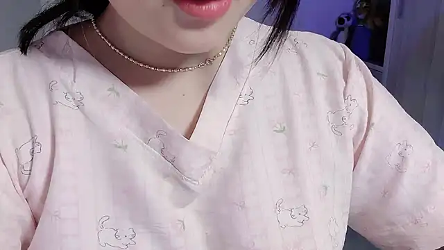 ChinhM249 live cam on StripChat