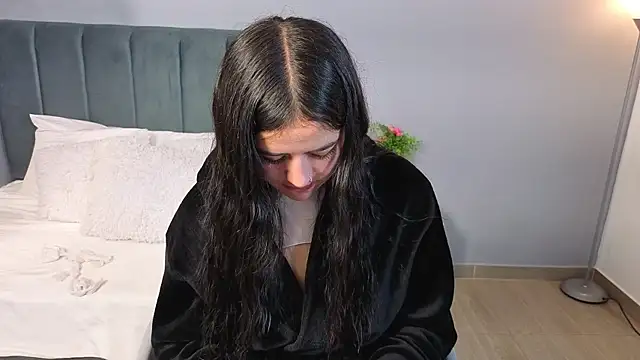 Alli_cooper live cam on StripChat