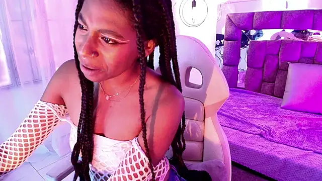 Queen_perla_ webcam