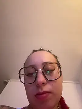 queenlo_xxx webcam
