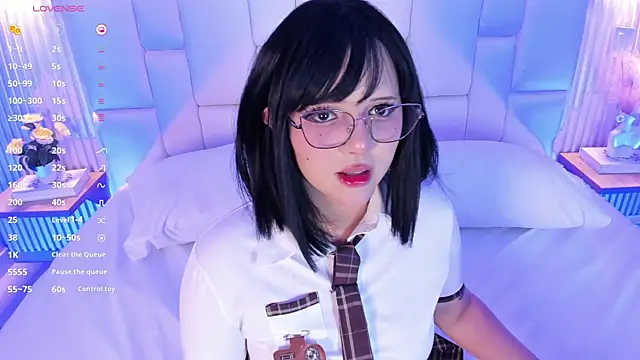 NanaOsaky webcam