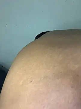 ThickPearlx23 webcam