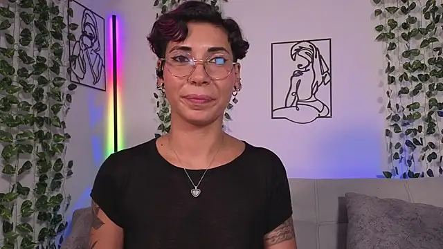 MiaMorgan_ webcam