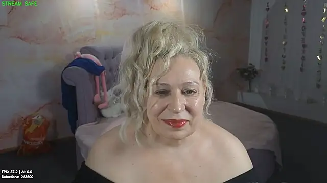 Penelope_Pinky webcam