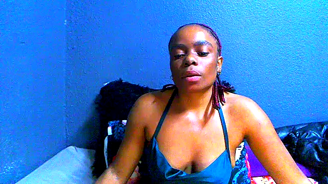 SMALLBOOBSXX webcam