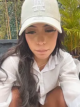 MystiqueXXX webcam
