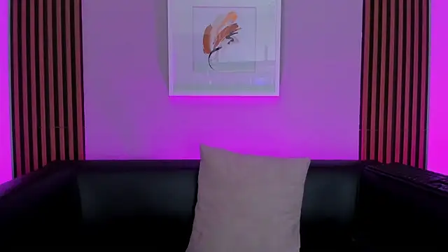 Ariana_collinss webcam