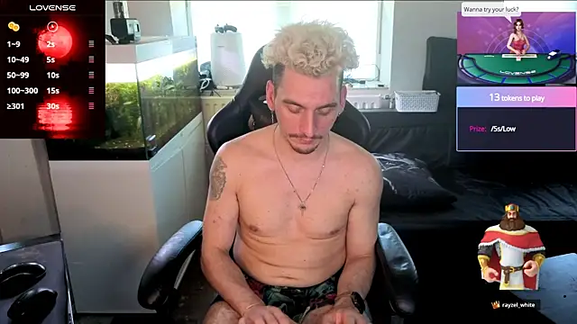 Rayzel_White webcam