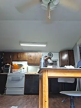 bojo69 live cam on StripChat