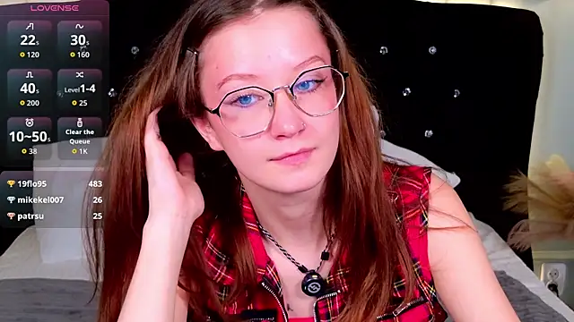 AmelieViolet webcam