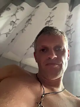 ChiefApron5 live cam on StripChat