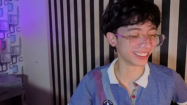 Twink_Sebas7 webcam