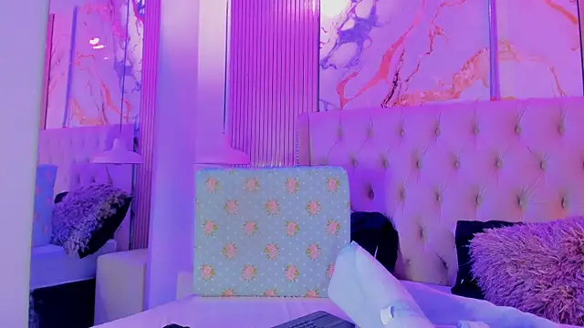 Violetaruizz webcam
