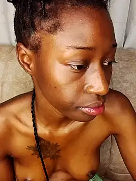 MyrahEbony webcam