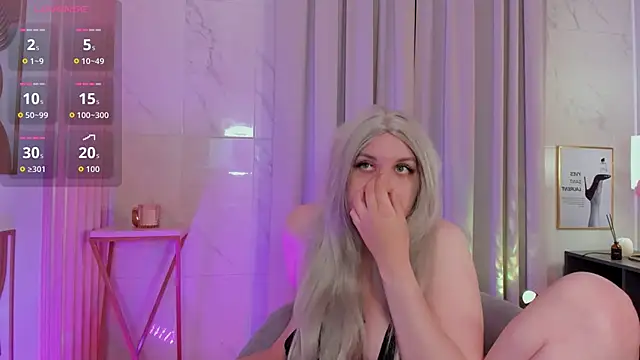 IceDafna live cam on StripChat