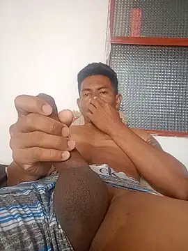Dominic_24 live cam on StripChat