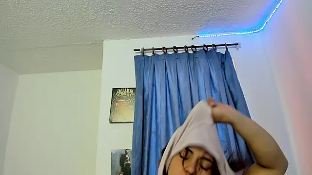 Afrodita_Yours webcam