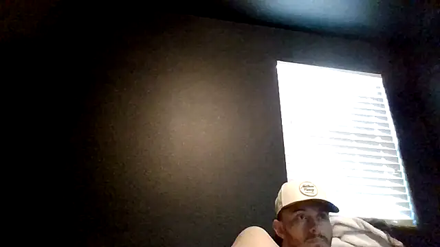 Mikecloudyhawk live cam on StripChat