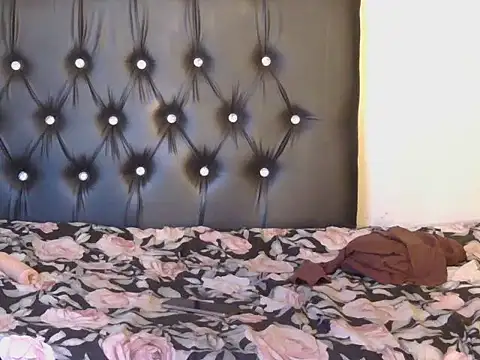 BadbunnyFuccker webcam