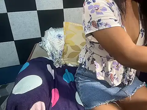 asian-doll webcam
