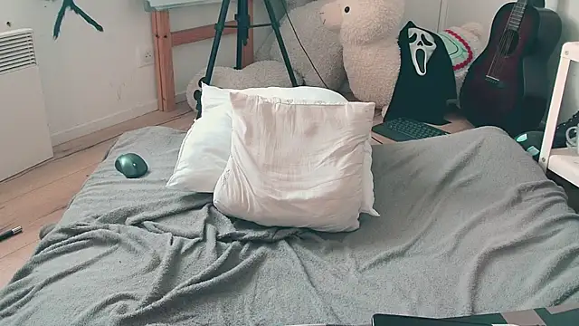 CeriseLapine webcam