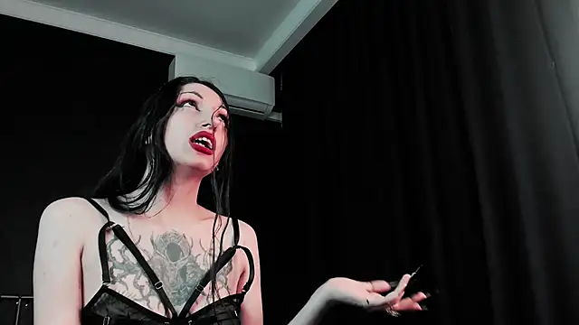 StellaDarkspace live cam on StripChat