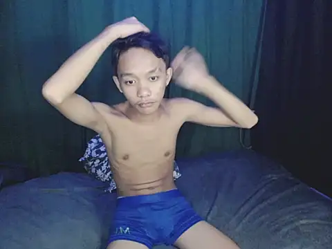 Innocentfucker live cam on StripChat
