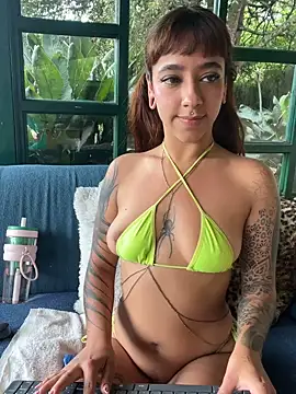 AliceMrtnz webcam