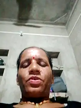 Anitarakkoli live cam on StripChat