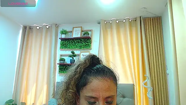 Watch sasi_luna live on EroticFlix - High definition streams