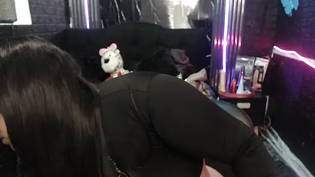 lehia_285 live cam on StripChat