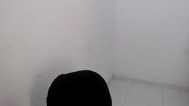 estefania224 live cam on StripChat