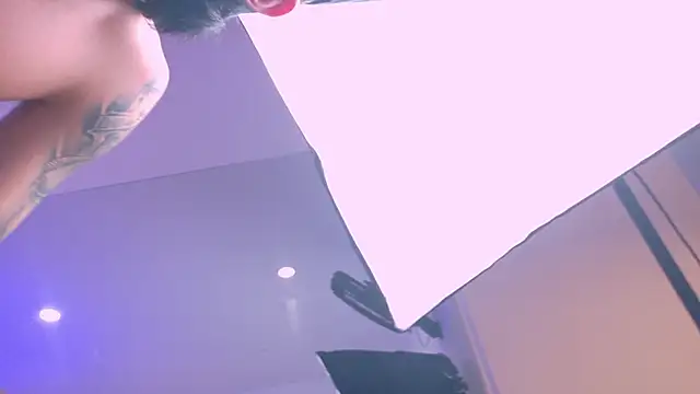Nascary_Fox webcam