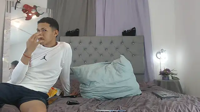 phillipcox (Ask my age) - show cum 500