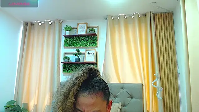 sasi_luna webcam