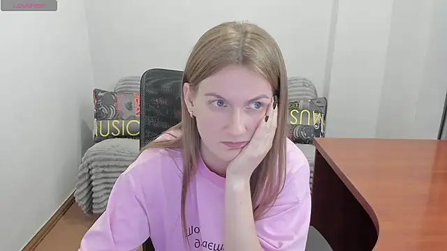 Alisha_Skyes webcam
