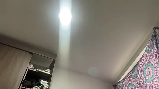 AbrilSantosxo webcam